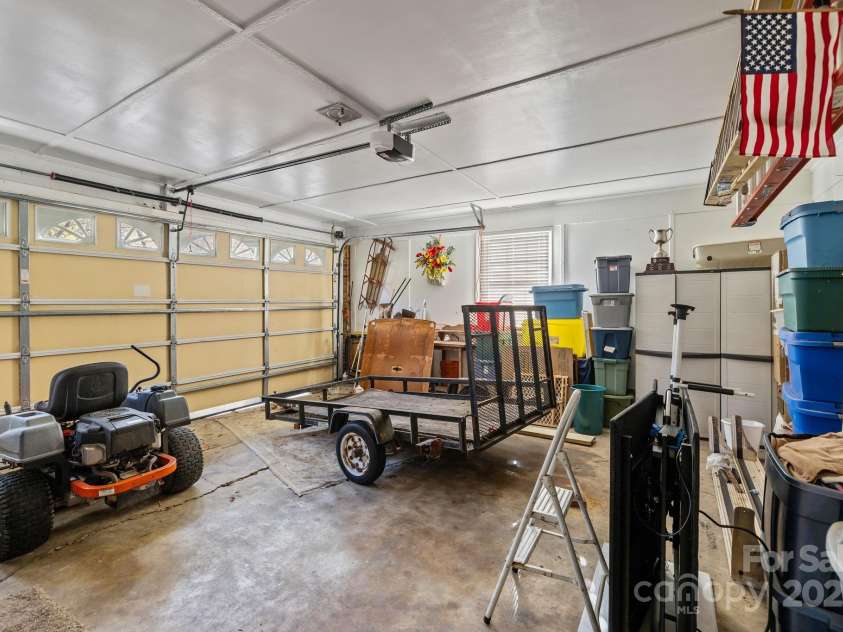 1214 Hawthorne Road, Lancaster, SC 29720.  MLS# CAR4324625, YatesRealty ID 996. 