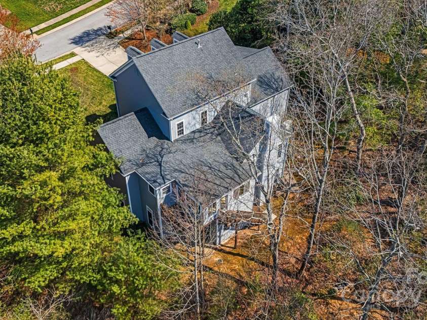 36 White Ash Drive, Asheville, NC 28803.  MLS# CAR4239154, YatesRealty ID 9961. 