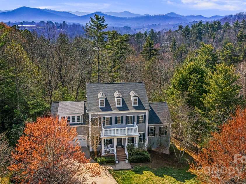 36 White Ash Drive, Asheville, NC 28803.  MLS# CAR4239154, YatesRealty ID 9961. 