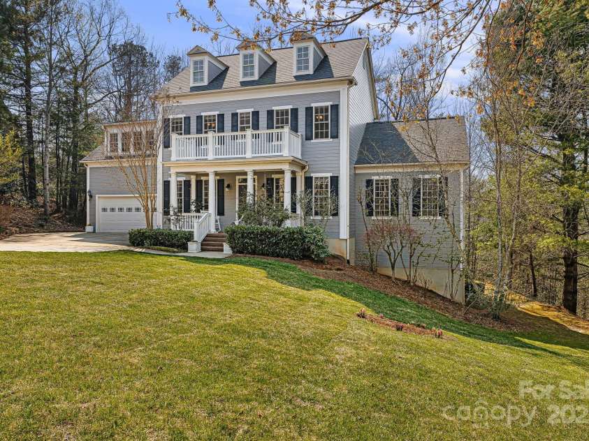 36 White Ash Drive, Asheville, NC 28803.  MLS# CAR4239154, YatesRealty ID 9961. 