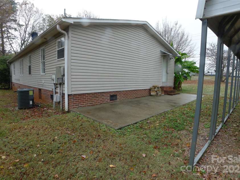 4350 US 158 Highway Highway, Advance, NC 27006.  MLS# CAR4318126, YatesRealty ID 9962. 