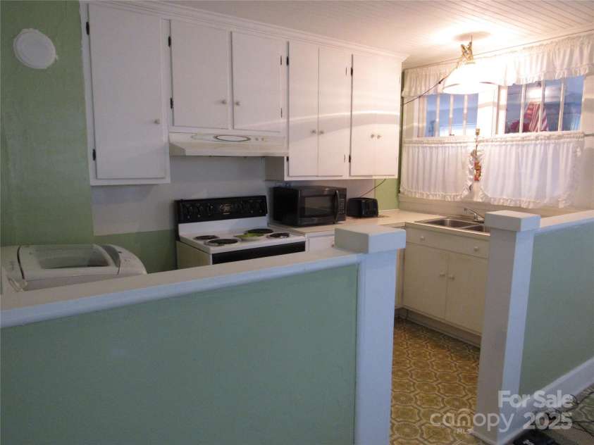 515 Pine Lane, Wadesboro, NC 28170.  MLS# CAR4216873, YatesRealty ID 9962. 