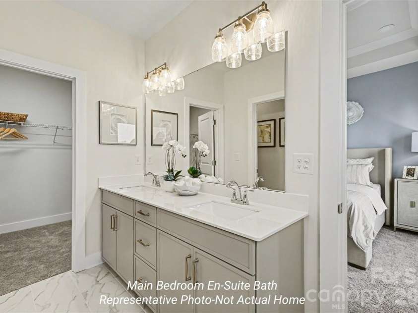 2724 Respite Lane, Charlotte, NC 28273.  MLS# CAR4398097, YatesRealty ID 9963. 