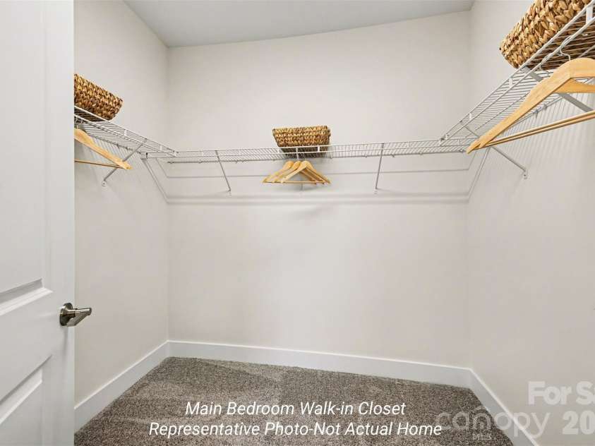 2724 Respite Lane, Charlotte, NC 28273.  MLS# CAR4398097, YatesRealty ID 9963. 