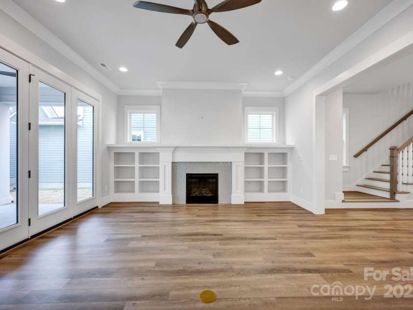613 Hops Alley, Fort Mill, SC 29715.  MLS# CAR4193923, YatesRealty ID 9963. Family Room with Built-Ins
