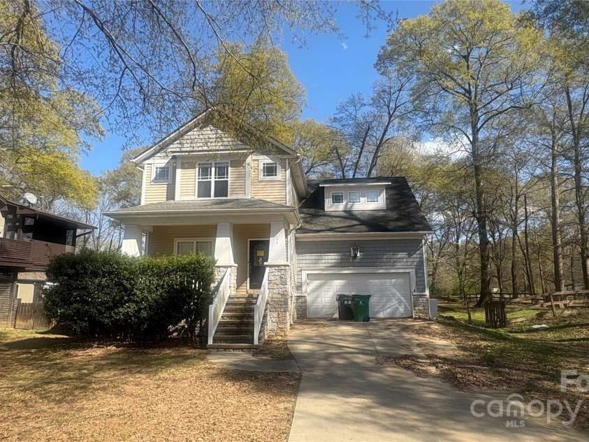1134 Riverside Drive, Charlotte, NC 28214.  MLS# CAR4239990, YatesRealty ID 9964. 