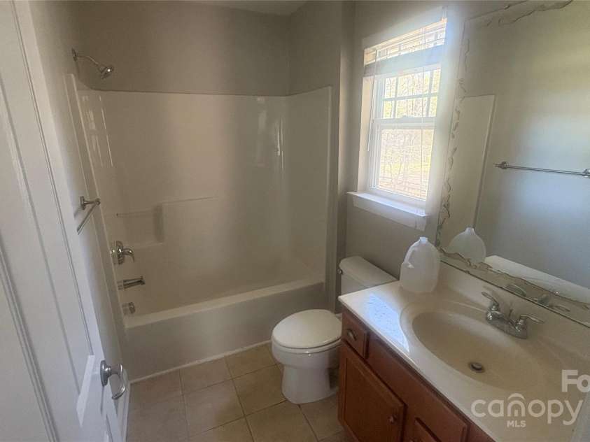 1134 Riverside Drive, Charlotte, NC 28214.  MLS# CAR4239990, YatesRealty ID 9964. 
