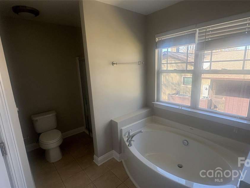 1134 Riverside Drive, Charlotte, NC 28214.  MLS# CAR4239990, YatesRealty ID 9964. 