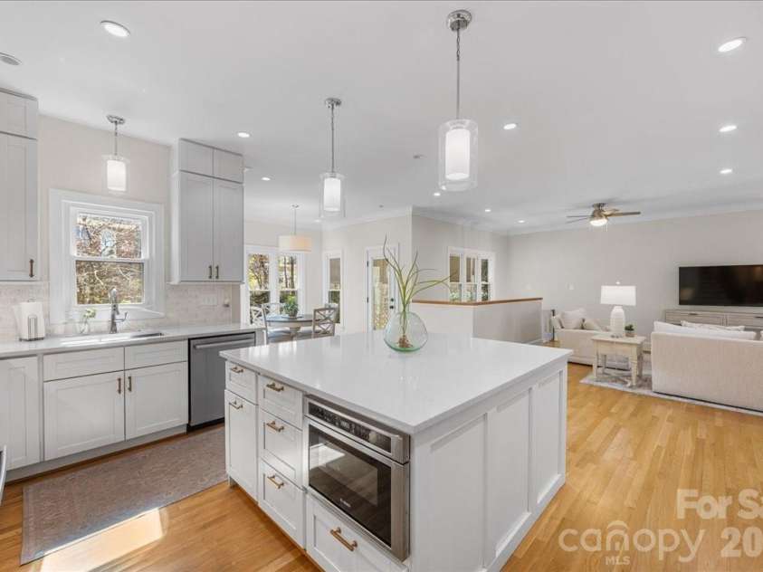 10401 Newberry Park Lane, Charlotte, NC 28277.  MLS# CAR4357255, YatesRealty ID 9965. 