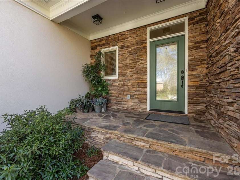 10401 Newberry Park Lane, Charlotte, NC 28277.  MLS# CAR4357255, YatesRealty ID 9965. Front Porch