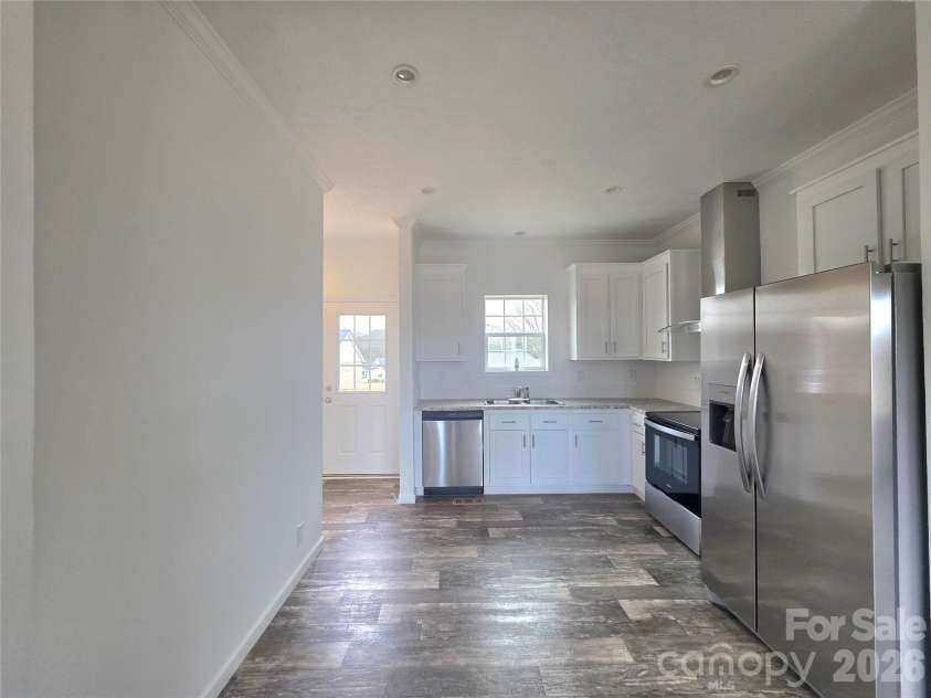 1009 Airline Street, Gastonia, NC 28054.  MLS# CAR4336709, YatesRealty ID 9966. 