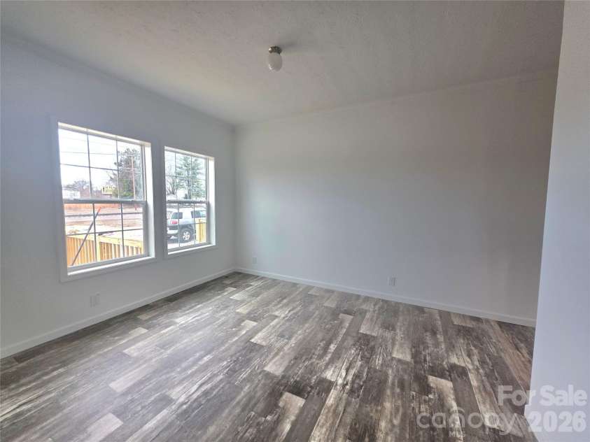 1009 Airline Street, Gastonia, NC 28054.  MLS# CAR4336709, YatesRealty ID 9966. 