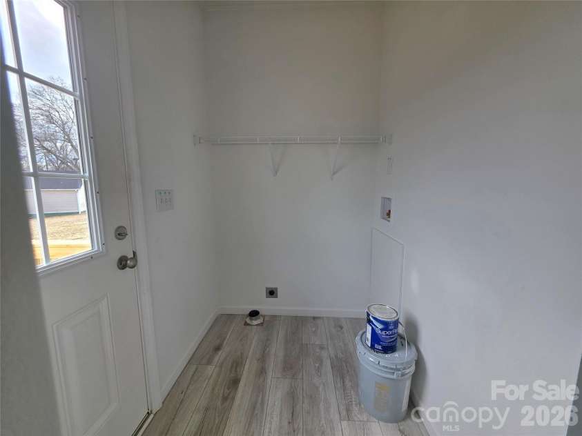1009 Airline Street, Gastonia, NC 28054.  MLS# CAR4336709, YatesRealty ID 9966. 