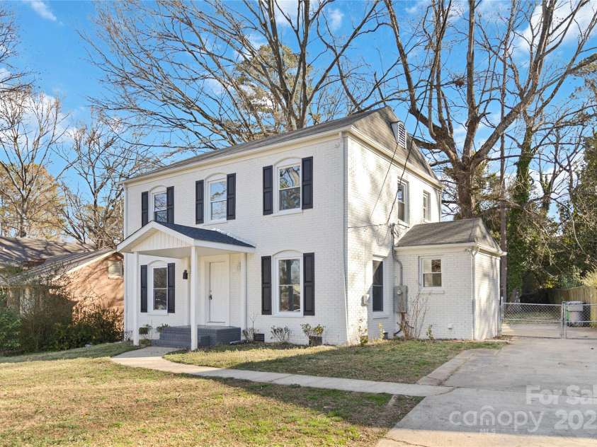 5717 Ruth Drive, Charlotte, NC 28215.  MLS# CAR4229196, YatesRealty ID 9966. 
