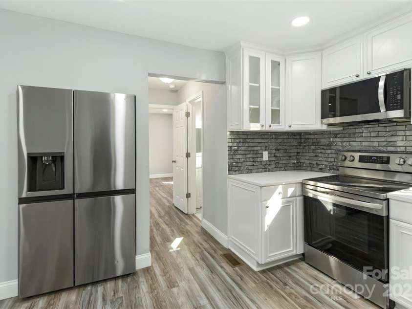 5717 Ruth Drive, Charlotte, NC 28215.  MLS# CAR4229196, YatesRealty ID 9966. 