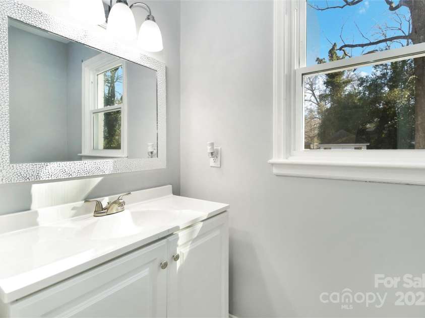 5717 Ruth Drive, Charlotte, NC 28215.  MLS# CAR4229196, YatesRealty ID 9966. 