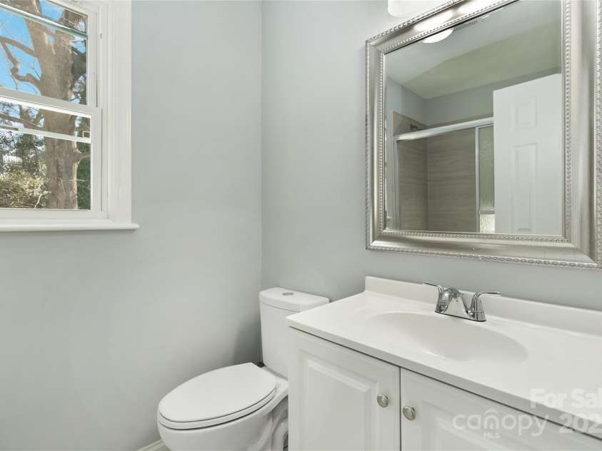 5717 Ruth Drive, Charlotte, NC 28215.  MLS# CAR4229196, YatesRealty ID 9966. 