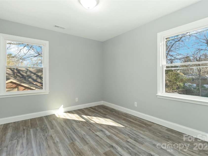 5717 Ruth Drive, Charlotte, NC 28215.  MLS# CAR4229196, YatesRealty ID 9966. 