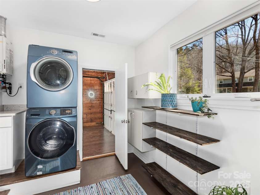 10 Woodcrest Road, Asheville, NC 28804.  MLS# CAR4221990, YatesRealty ID 9967. Laundry Room with Storage