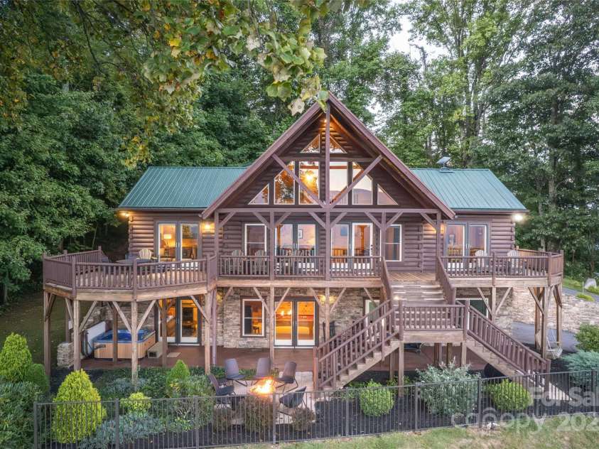 43 Stone Hill Trail, Maggie Valley, NC 28751.  MLS# CAR4281191, YatesRealty ID 9967. 