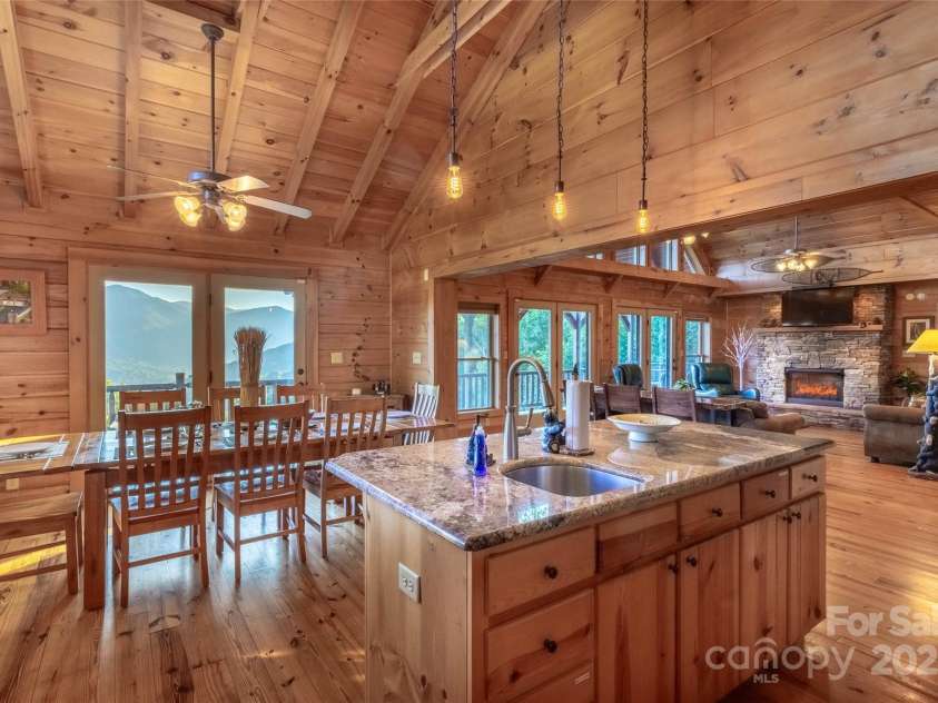 43 Stone Hill Trail, Maggie Valley, NC 28751.  MLS# CAR4281191, YatesRealty ID 9967. 