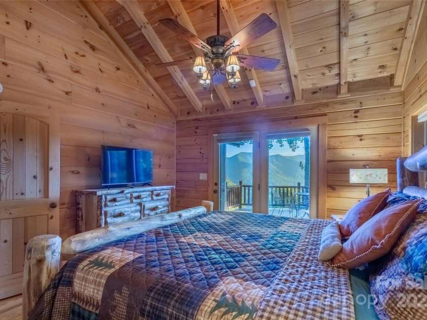 43 Stone Hill Trail, Maggie Valley, NC 28751.  MLS# CAR4281191, YatesRealty ID 9967. 