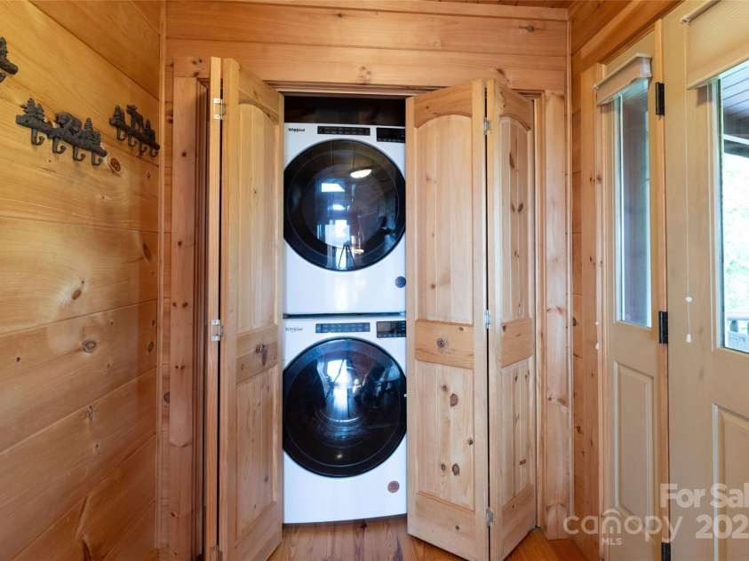 43 Stone Hill Trail, Maggie Valley, NC 28751.  MLS# CAR4281191, YatesRealty ID 9967. 