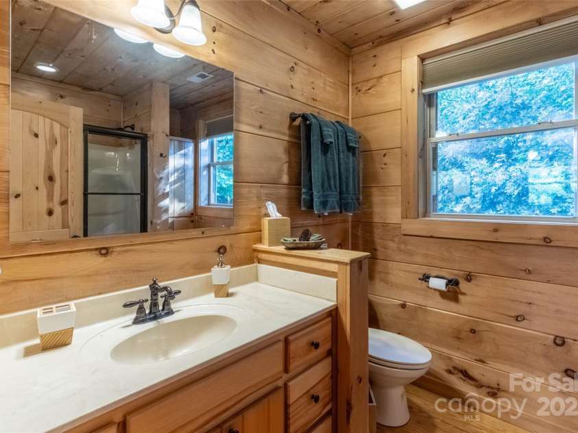 43 Stone Hill Trail, Maggie Valley, NC 28751.  MLS# CAR4281191, YatesRealty ID 9967. 