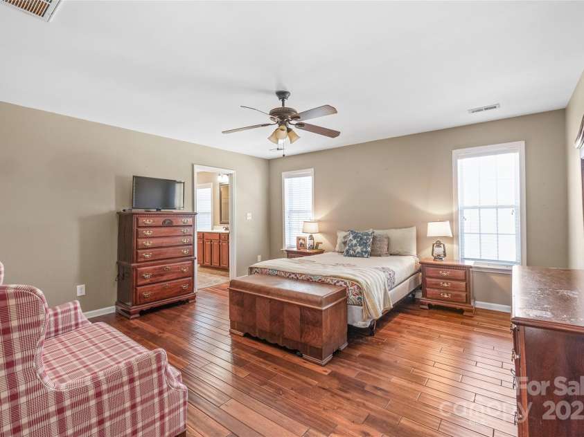 10615 Persimmon Creek Drive, Mint Hill, NC 28227.  MLS# CAR4232856, YatesRealty ID 9969. Secondary Primary Suite on Second Floor