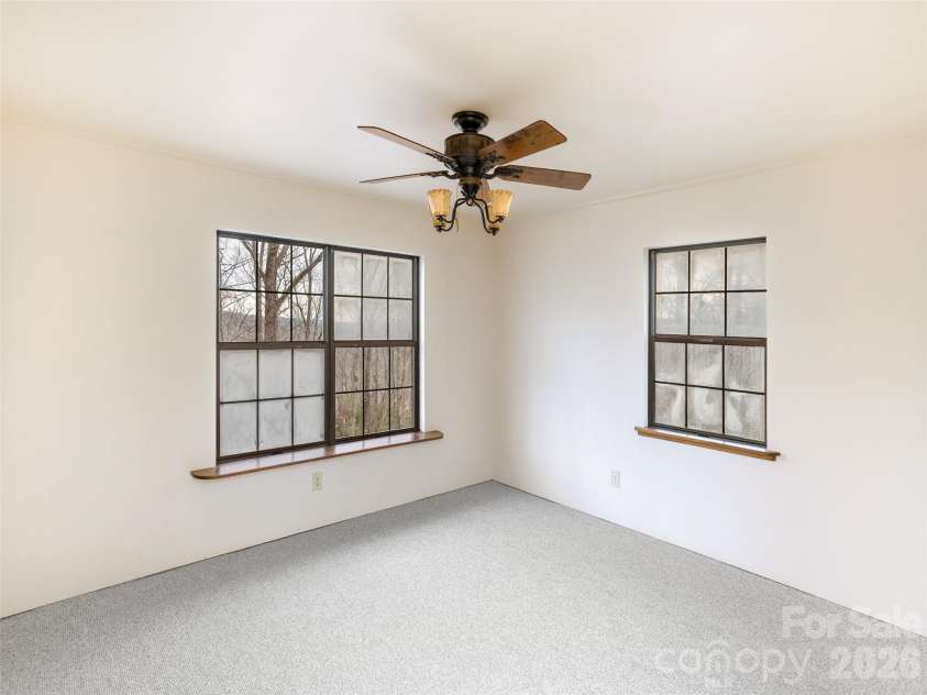 752 Burnside Trail, Hendersonville, NC 28792.  MLS# CAR4341160, YatesRealty ID 9969. 