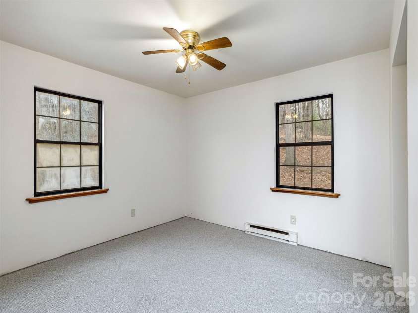 752 Burnside Trail, Hendersonville, NC 28792.  MLS# CAR4341160, YatesRealty ID 9969. 