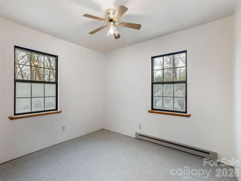 752 Burnside Trail, Hendersonville, NC 28792.  MLS# CAR4341160, YatesRealty ID 9969. 
