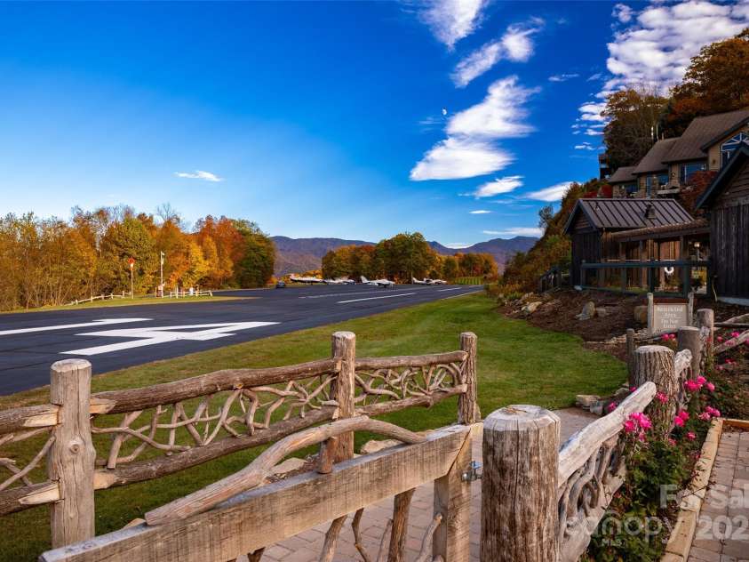 616 Old Growth Forest Road, Burnsville, NC 28714.  MLS# CAR4076276, YatesRealty ID 997. Drive or fly in