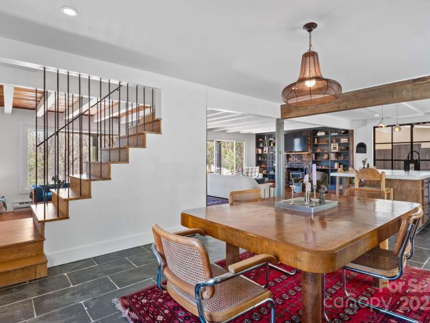 51 Mark Twain Road, Asheville, NC 28805.  MLS# CAR4235771, YatesRealty ID 9970. Dining Room