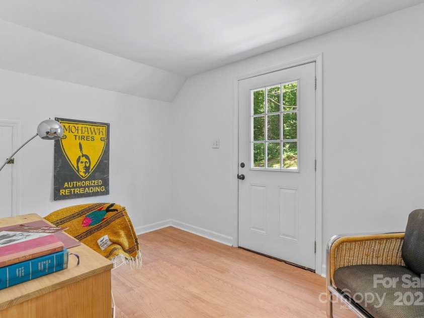 51 Mark Twain Road, Asheville, NC 28805.  MLS# CAR4235771, YatesRealty ID 9970. Flex Room on Second Floor