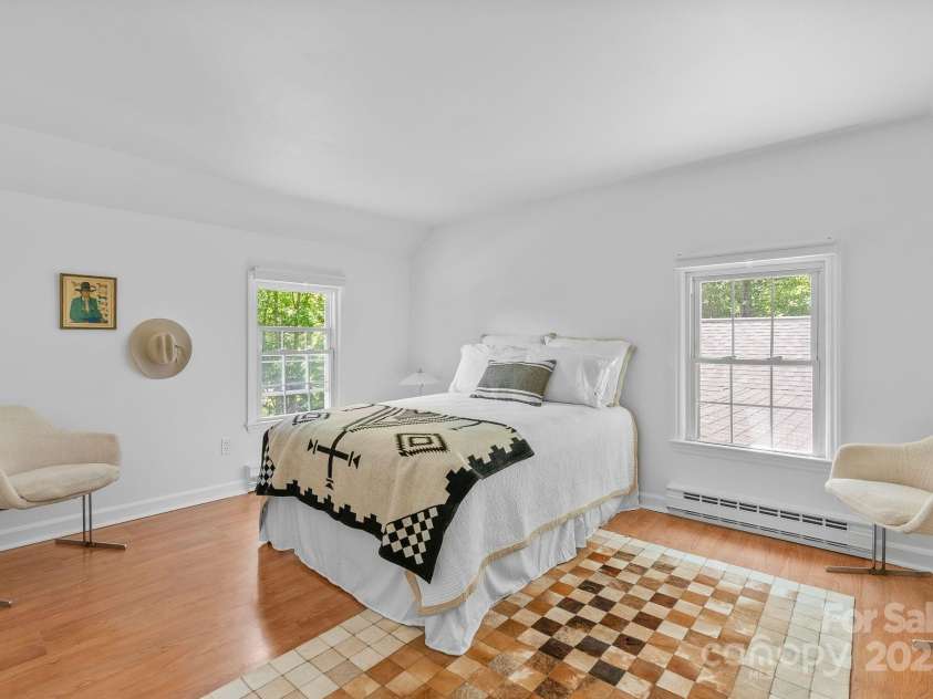 51 Mark Twain Road, Asheville, NC 28805.  MLS# CAR4235771, YatesRealty ID 9970. Third Bedroom on Second Floor