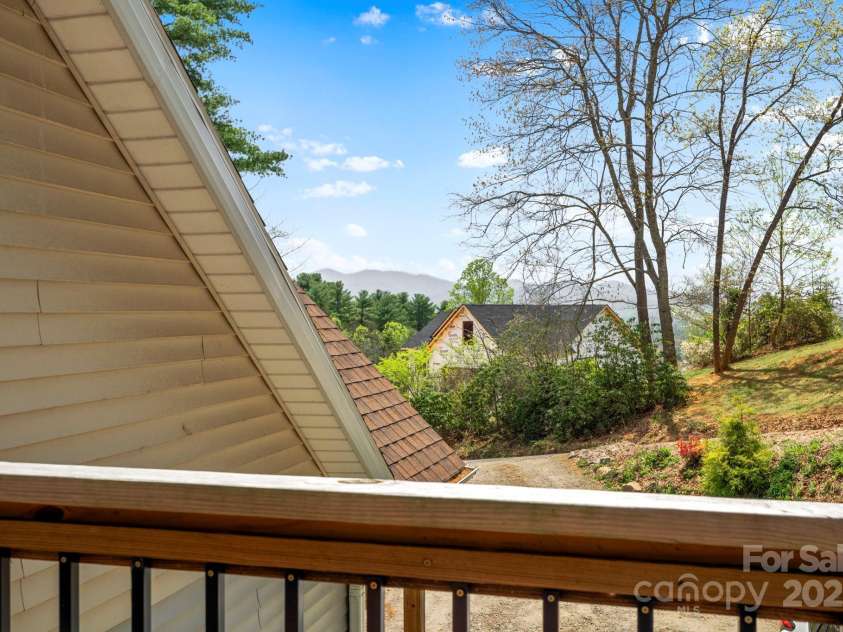 201 Pine Ridge Road, Mars Hill, NC 28754.  MLS# CAR4249865, YatesRealty ID 9973. 