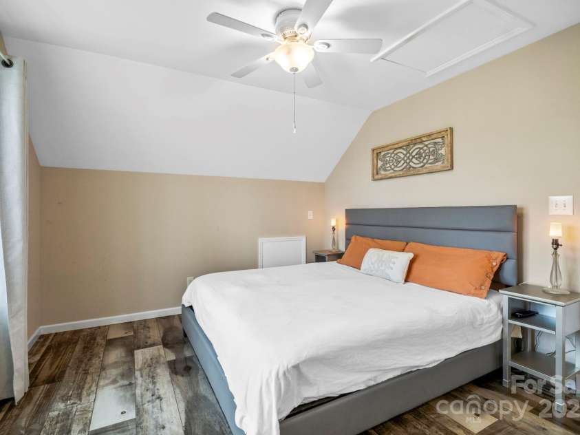 201 Pine Ridge Road, Mars Hill, NC 28754.  MLS# CAR4249865, YatesRealty ID 9973. 