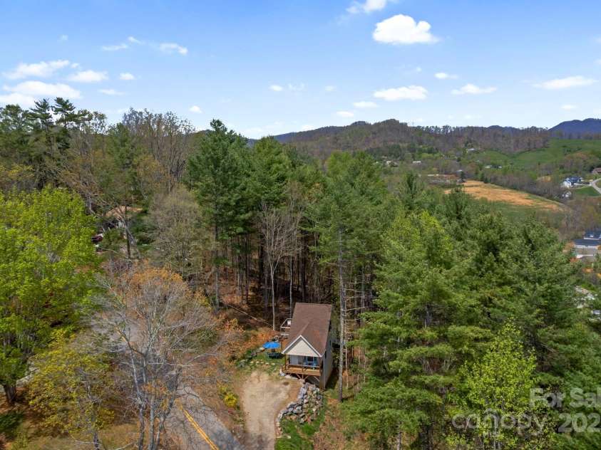 201 Pine Ridge Road, Mars Hill, NC 28754.  MLS# CAR4249865, YatesRealty ID 9973. 