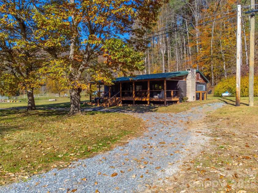 3385 Alarka Road, Bryson City, NC 28713.  MLS# CAR4364901, YatesRealty ID 9974. 