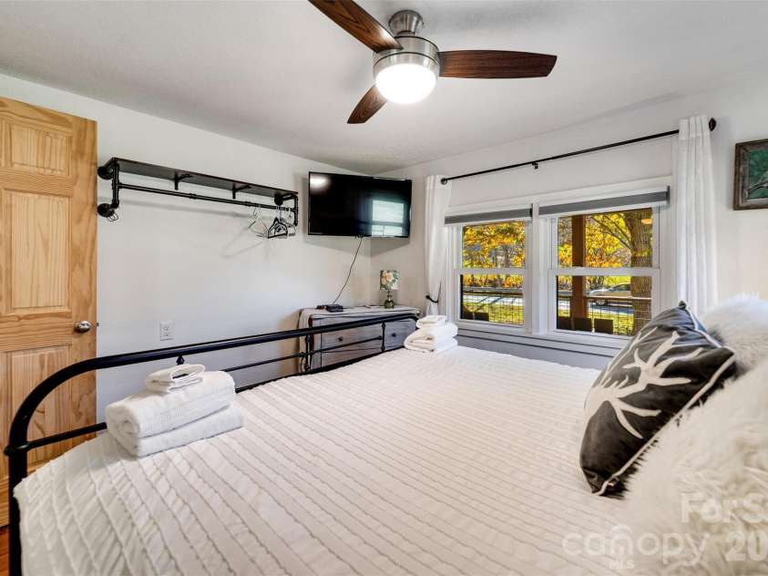 3385 Alarka Road, Bryson City, NC 28713.  MLS# CAR4364901, YatesRealty ID 9974. 