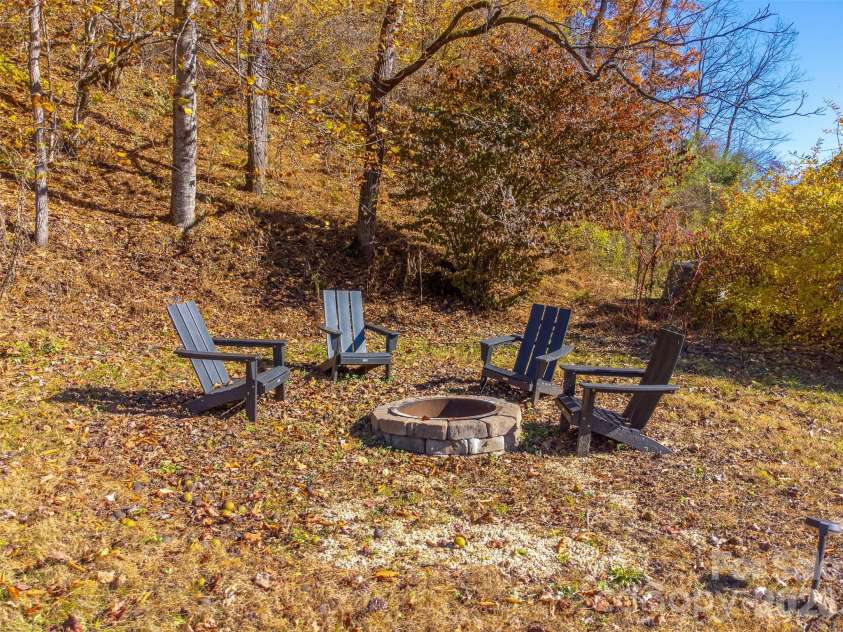 3385 Alarka Road, Bryson City, NC 28713.  MLS# CAR4364901, YatesRealty ID 9974. 