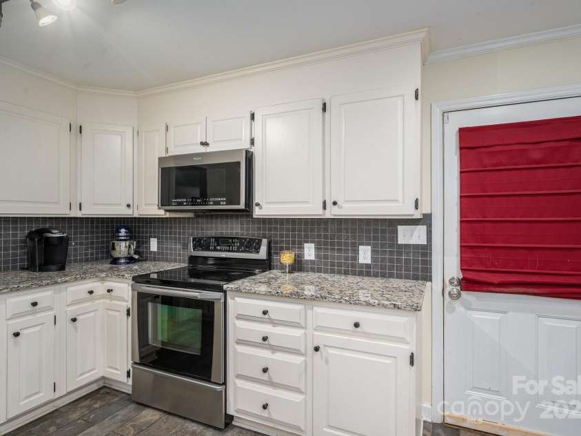 695 Linwood Road, Mooresville, NC 28115.  MLS# CAR4249252, YatesRealty ID 9974. 