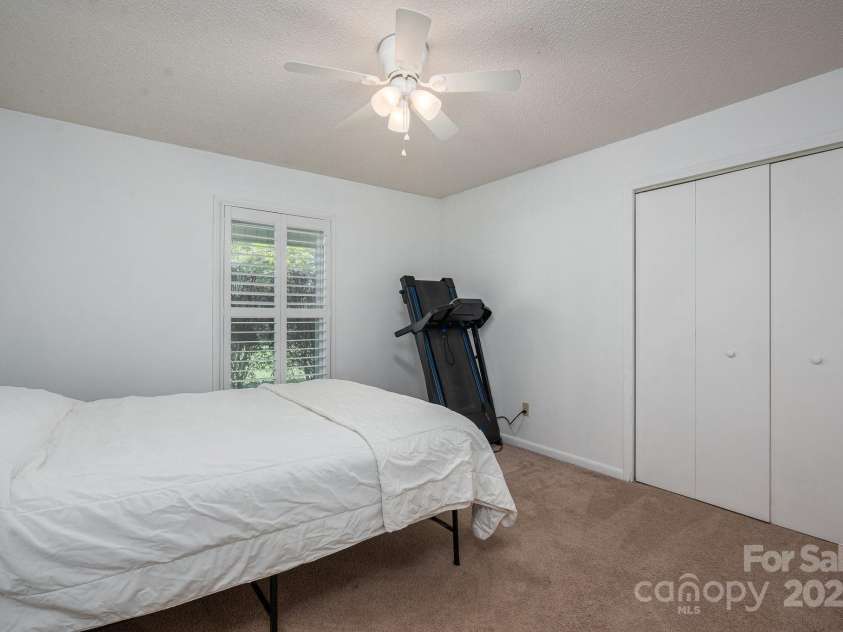 695 Linwood Road, Mooresville, NC 28115.  MLS# CAR4249252, YatesRealty ID 9974. 