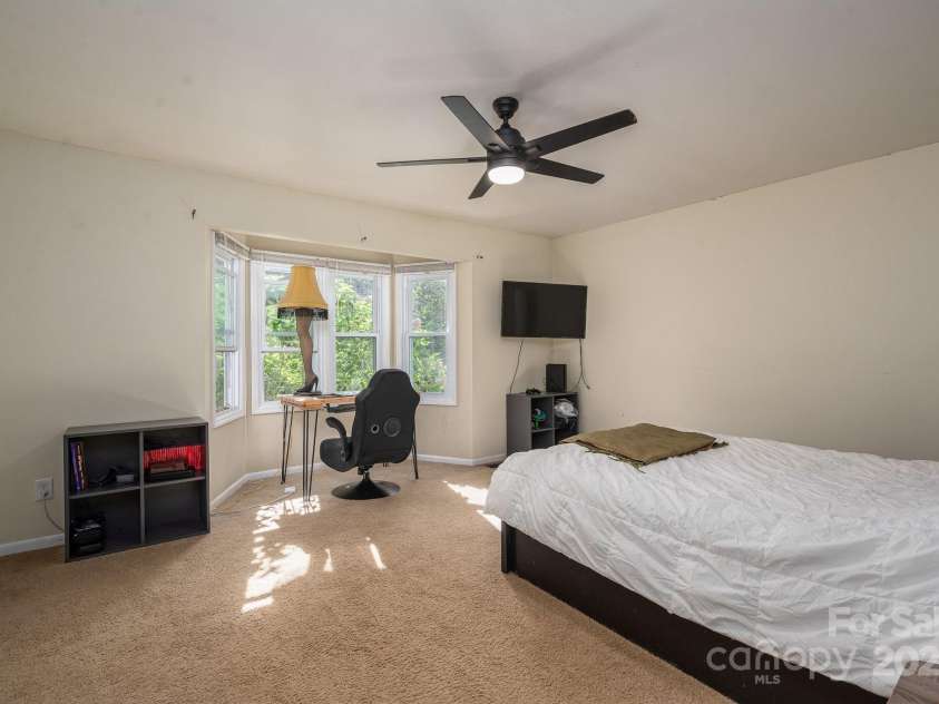 695 Linwood Road, Mooresville, NC 28115.  MLS# CAR4249252, YatesRealty ID 9974. 