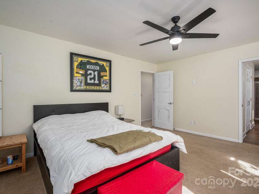 695 Linwood Road, Mooresville, NC 28115.  MLS# CAR4249252, YatesRealty ID 9974. 