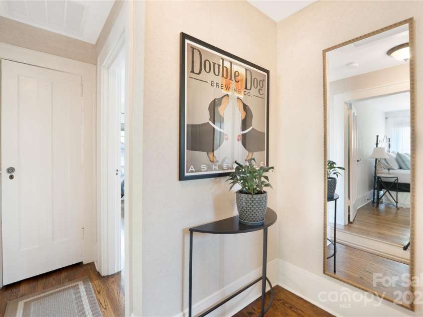 15 Warwick Road, Asheville, NC 28803.  MLS# CAR4249435, YatesRealty ID 9975. Landing at top of stairs