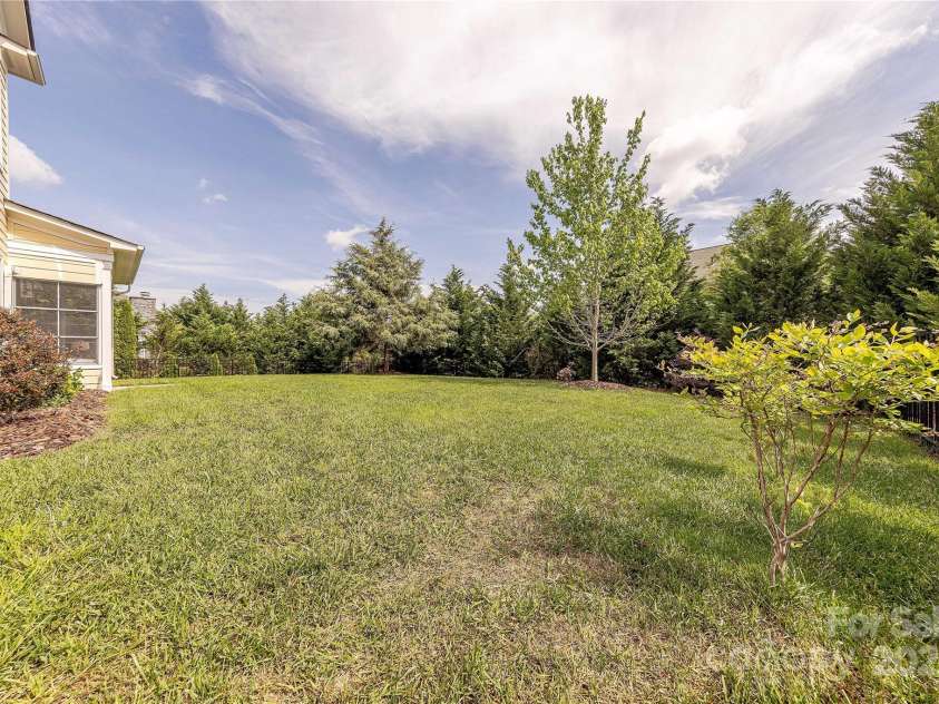 5250 Meadowcroft Way, Fort Mill, SC 29708.  MLS# CAR4251880, YatesRealty ID 9976. Fenced Backyard