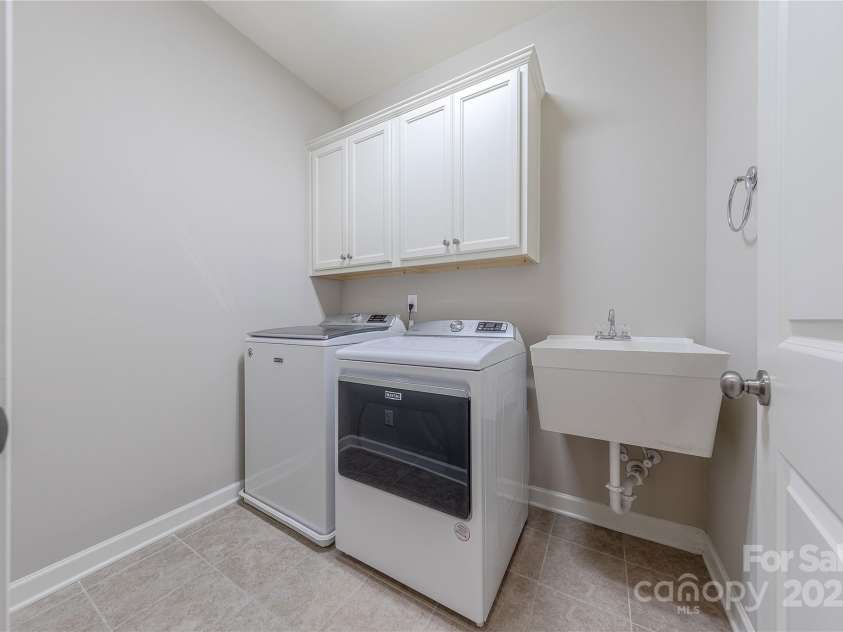 5250 Meadowcroft Way, Fort Mill, SC 29708.  MLS# CAR4251880, YatesRealty ID 9976. Laundry with Utility Sink on Second Floor