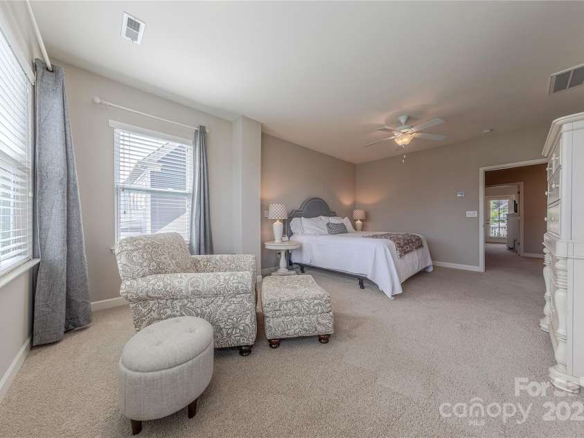 5250 Meadowcroft Way, Fort Mill, SC 29708.  MLS# CAR4251880, YatesRealty ID 9976. Primary Suite